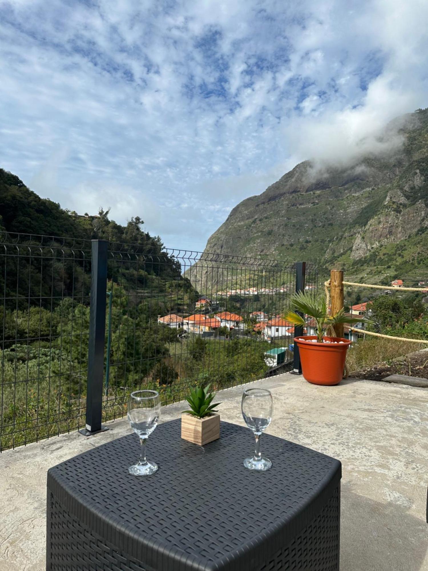 The Green Valley House São Vicente エクステリア 写真