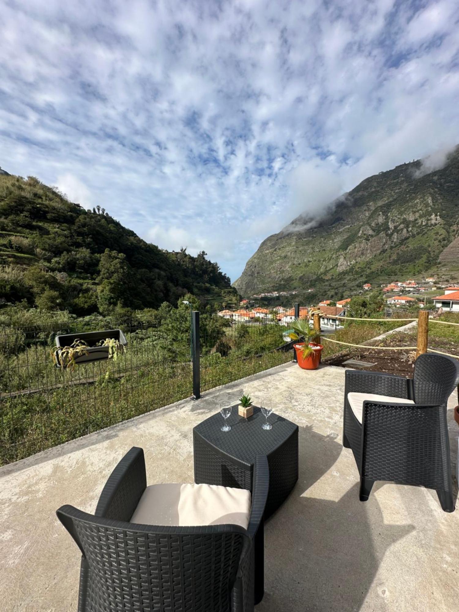 The Green Valley House São Vicente エクステリア 写真
