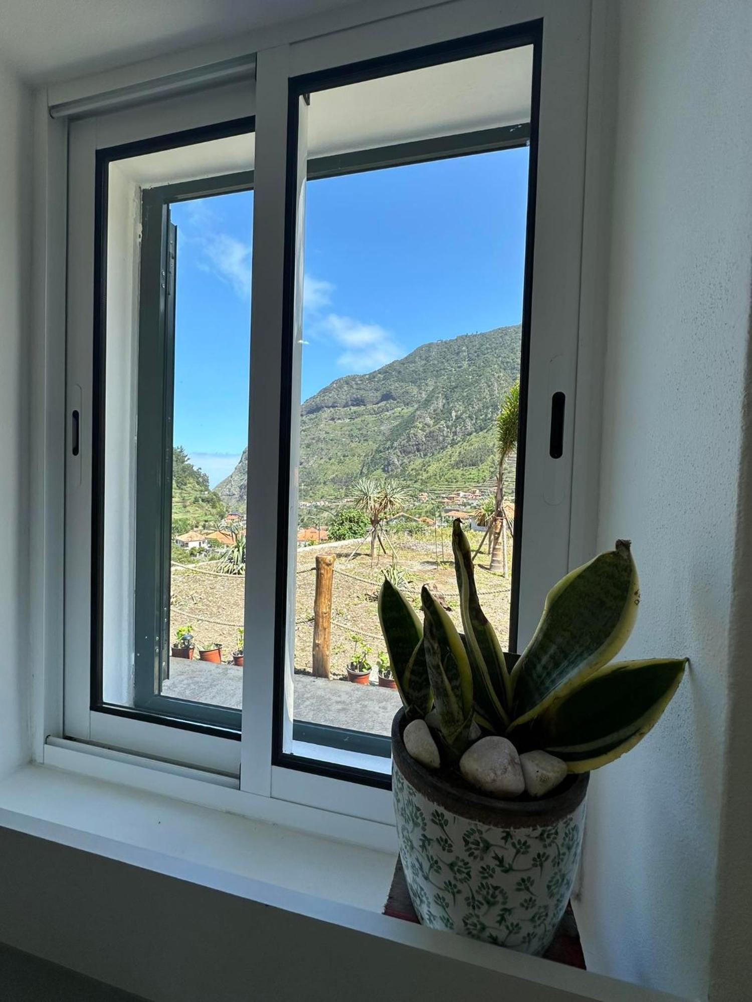The Green Valley House São Vicente エクステリア 写真
